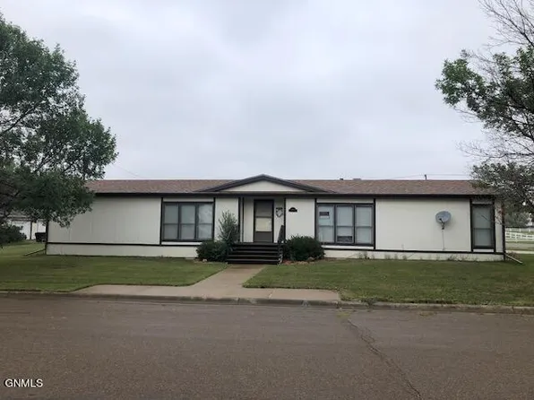 602 1st Ave W, Scobey, MT 59263