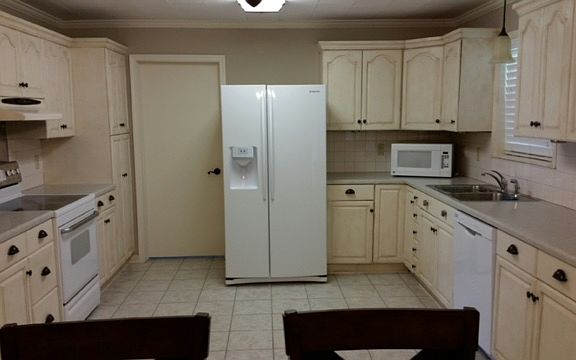 4th image of 3005 Frances Dr