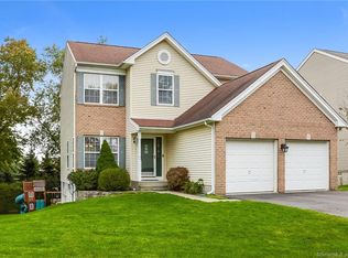 60 Briar Ridge Rd, Danbury, CT 06810