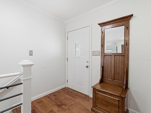5th image of 1077 Cliffs Edge Rd