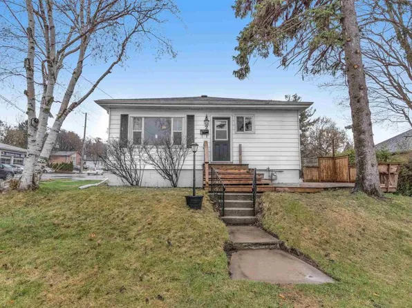 2 Howard Cres #2, Kingston, ON K7M 3C6