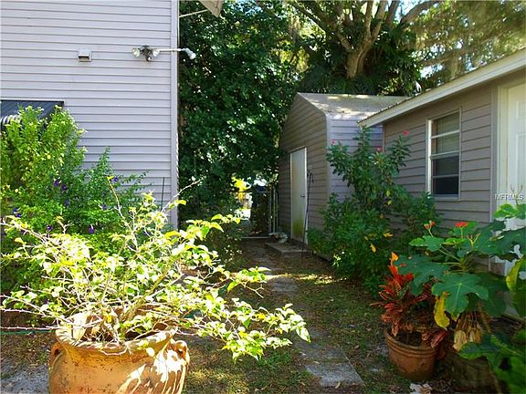 3rd image of 153 Lakeview Dr