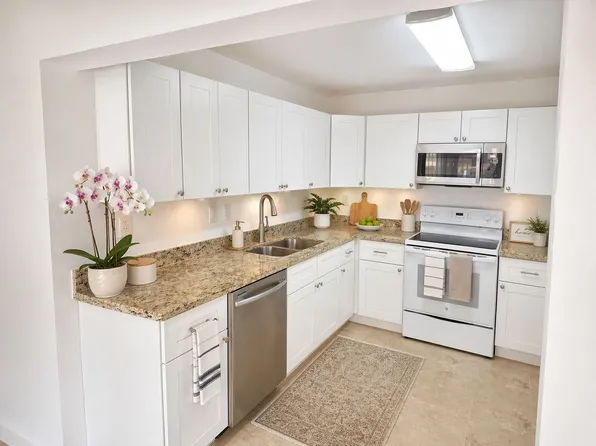 881 W 39th Pl #881, Hialeah, FL 33012