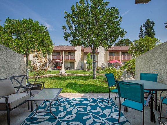 2nd image of 21551 Burbank Blvd Unit 106