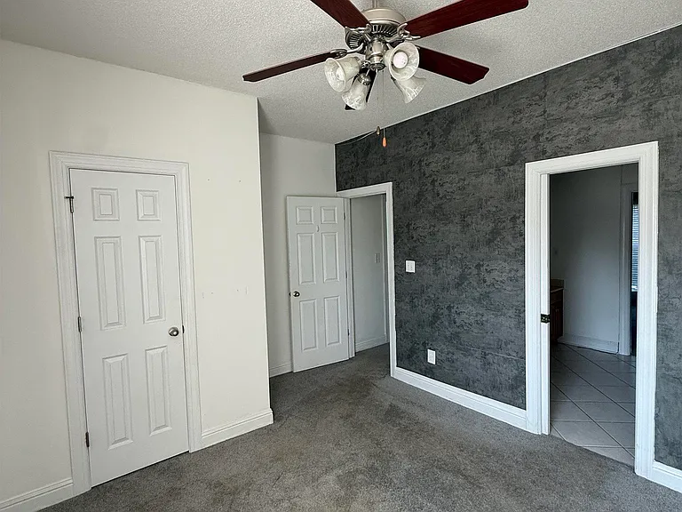 136 Roseine Dr — Photo 16