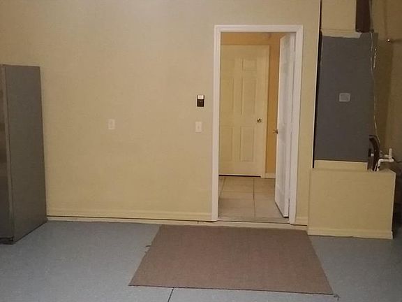 3rd image of 344 Windsor Estates Dr
