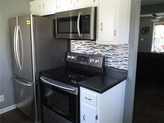 5th image of 4600 NE 44th St