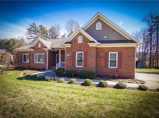 3943 Mossyrock Rd, Greensboro, NC 27406