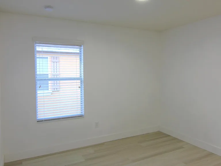 4635 Chatterton Way — Photo 15
