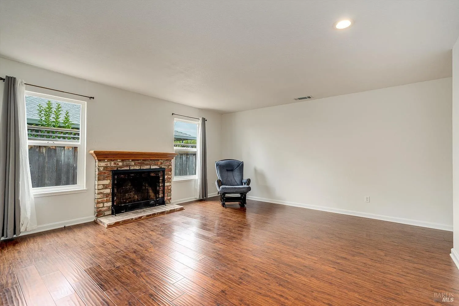 2076 Harrison Street - Photo 5