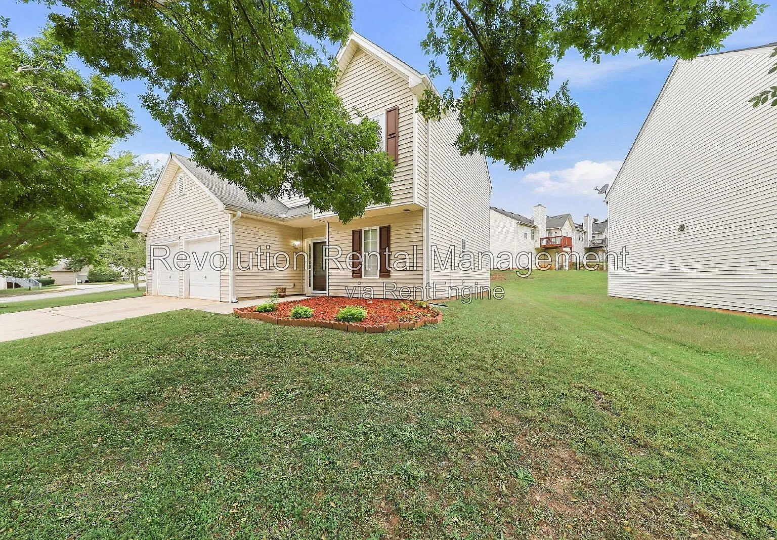3 bed, 2.5 bath, 1486 sqft, $1,800 — Photo 2