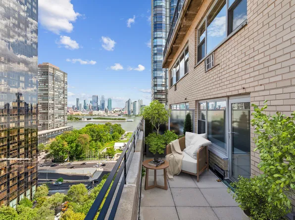 333 East 46th Street image 1 of 9