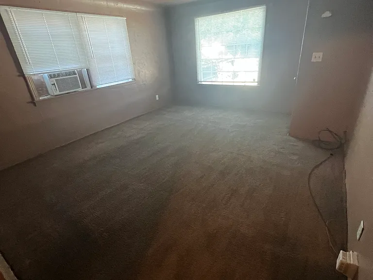 135 Phoenix Ave — Photo 3