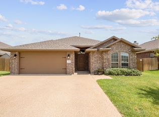 908 Dove Run Trl, College Station, TX 77845
