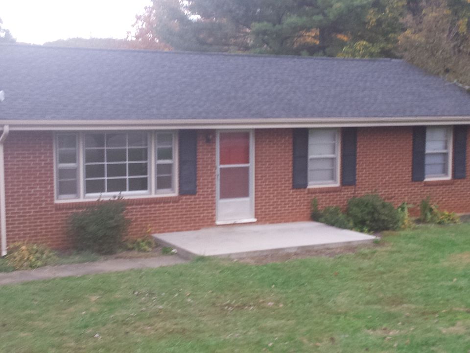 1st image of 913 Woodhaven Dr