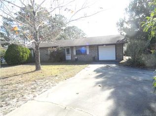 662 E Pine St, Carrabelle, FL 32322