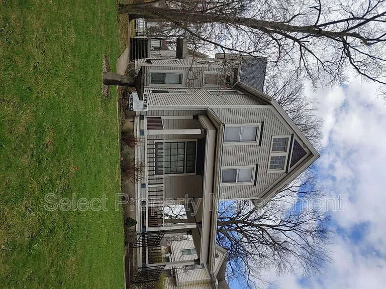 333 W Suttenfield St #1 — Photo 11