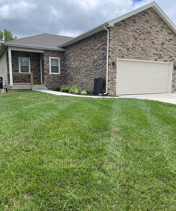 1st image of 747 N 74th St