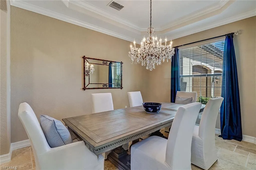 5 bed, 4.5 bath, 3542 sqft, $25,000 — Photo 3