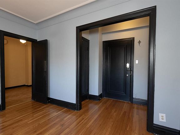 2nd image of 3438 Russell Blvd APT 502