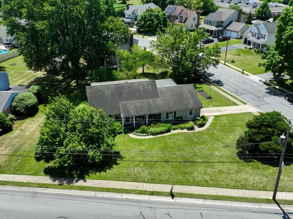 2202 Hershey Ave, East Petersburg, PA 17520