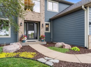 921 Bridle Creek Dr, Jordan, MN 55352