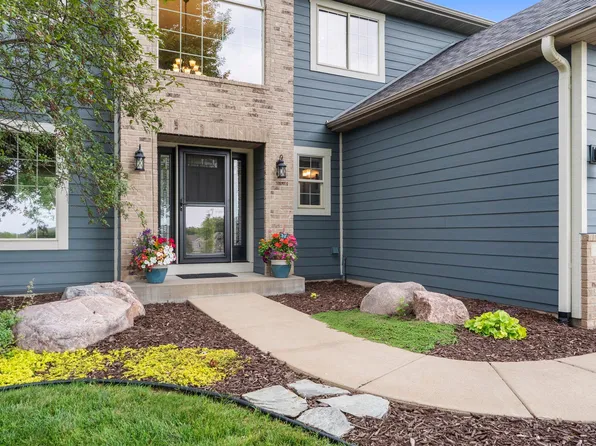 921 Bridle Creek Dr, Jordan, MN 55352