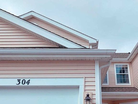2nd image of 304 Hunterdon Ct #7304A