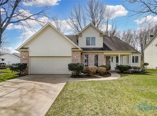 7243 Oak Ln, Holland, OH 43528