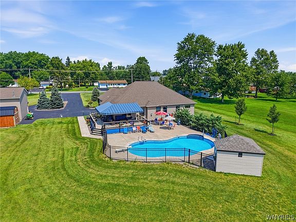 2nd image of 4922 Beach Ridge Rd