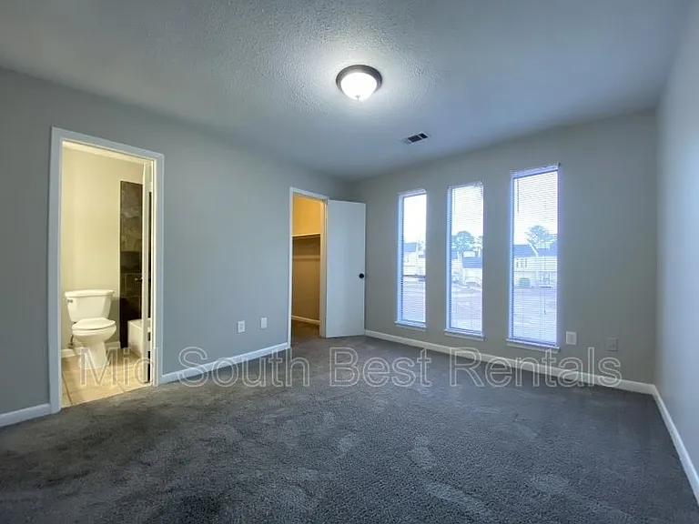 2408 Talmadge Pl — Photo 3