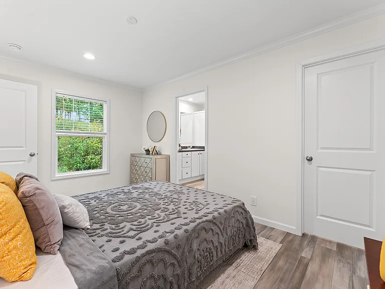 569 Ridge Crest Ln — Photo 1