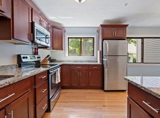 16 Crestview Dr #16, Malden, MA 02148