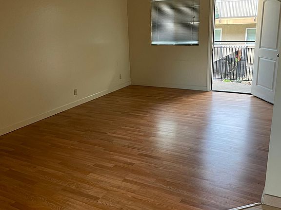 4th image of 1259 Park Ave APT 10