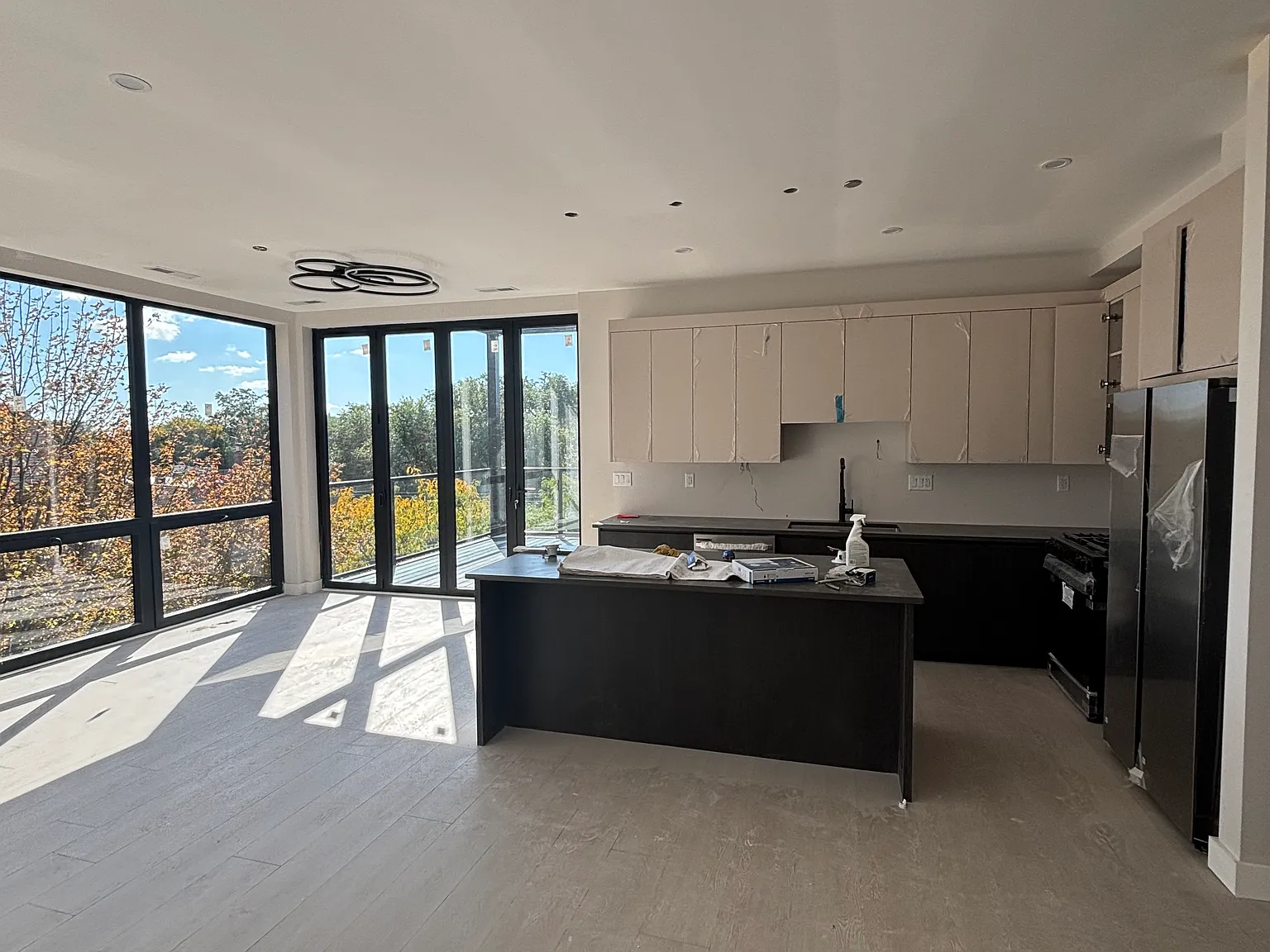 3 bed, $3,200 — Photo 2