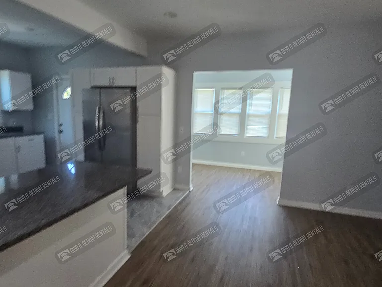145 Waverly St — Photo 22