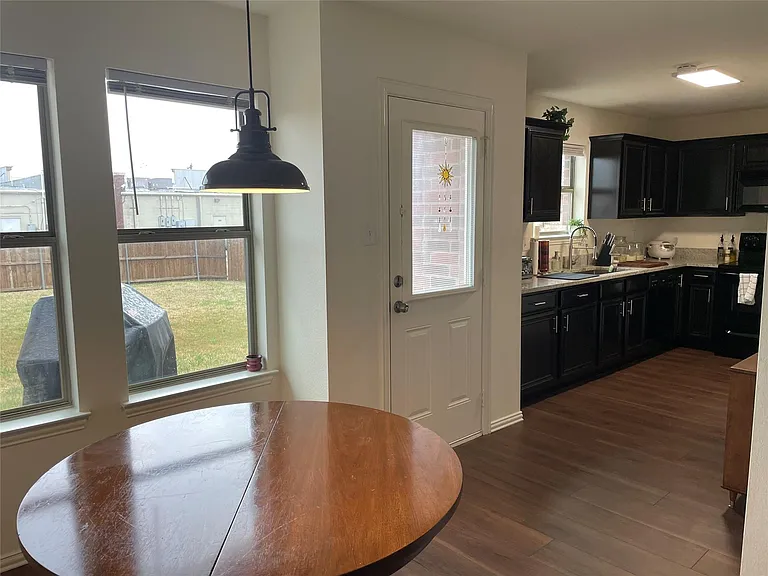 233 Irick Ct — Photo 4