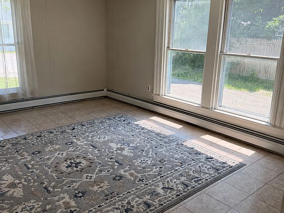 5th image of 22 Penobscot St #1