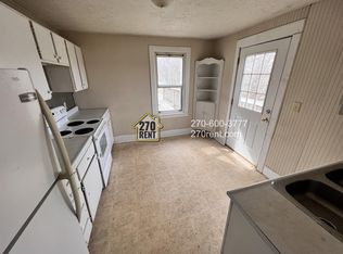 608 Old State Rd APT 1B, Brandenburg, KY 40108