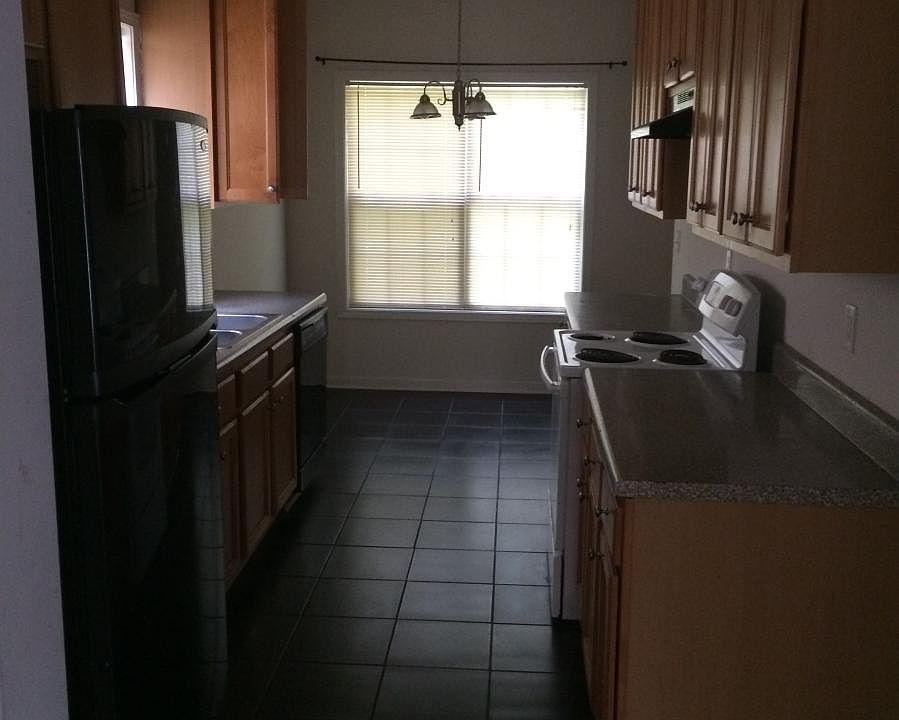 2nd image of 619 Shadowmoore Dr #619