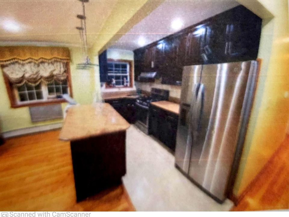 1st image of 3209 Hering Ave APT 1