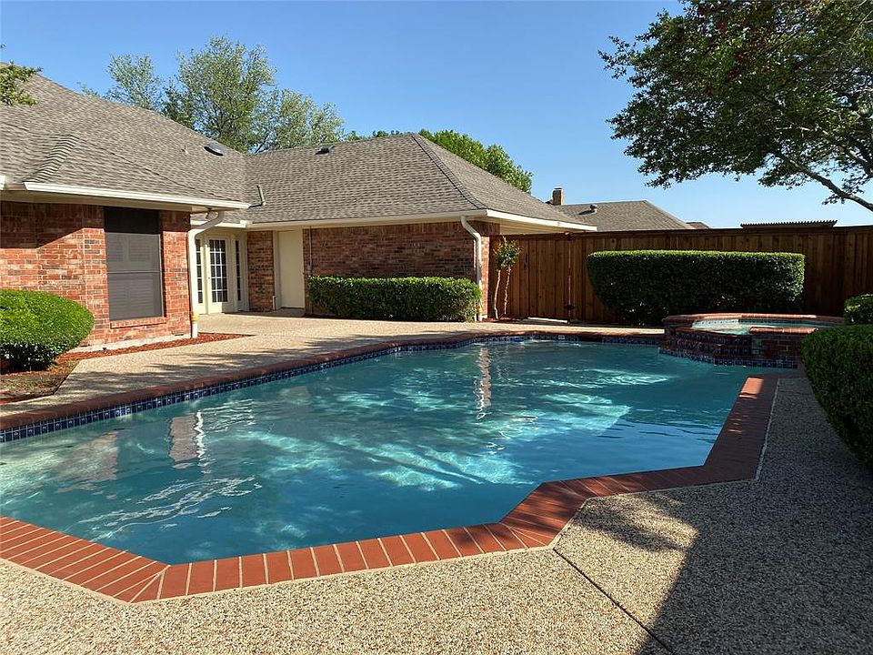 1st image of 2813 Live Oak Dr