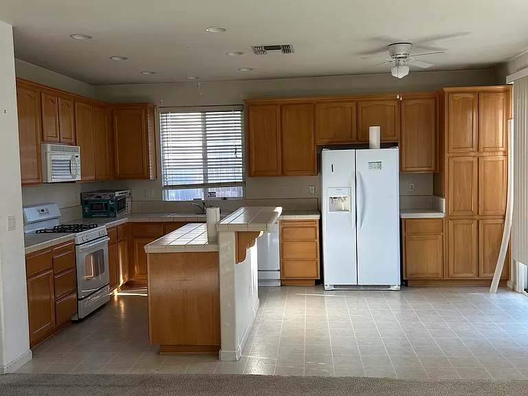 5662 Oakwood Dr — Photo 12