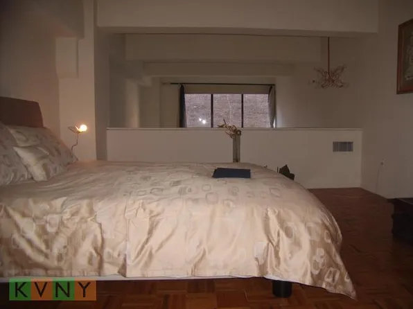 421 Hudson Street image 1 of 7