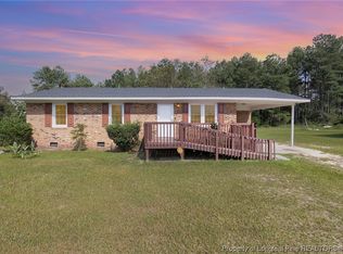 964 Mockingbird Hill Rd, Raeford, NC 28376