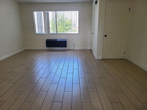 4th image of 6910 Simpson Ave APT 10