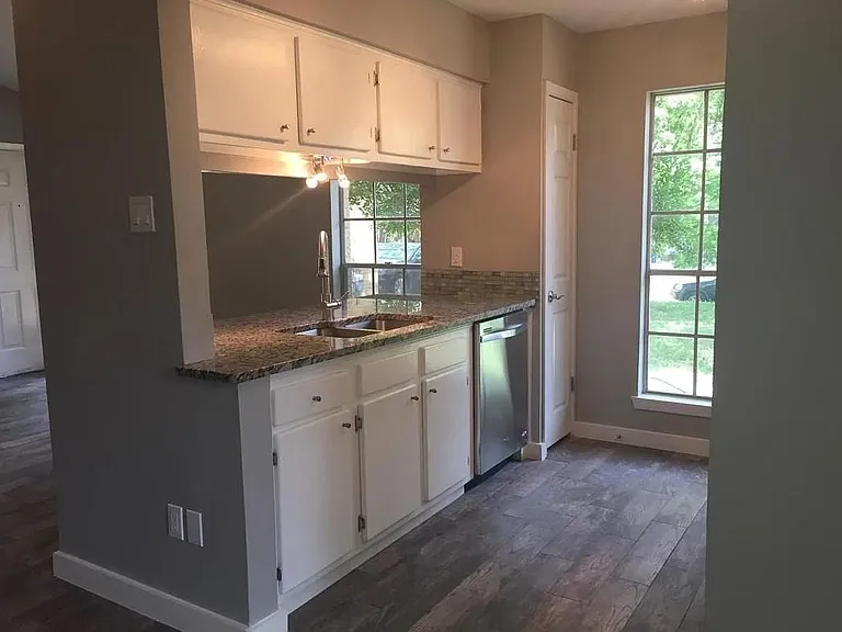 4604 Brown Bark Pl #B — Photo 2