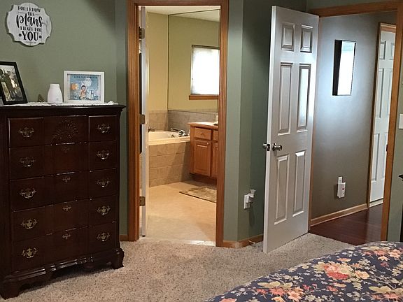 5th image of 53558 Woodside Dr