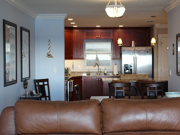 5th image of 1252 Harbour Point Dr