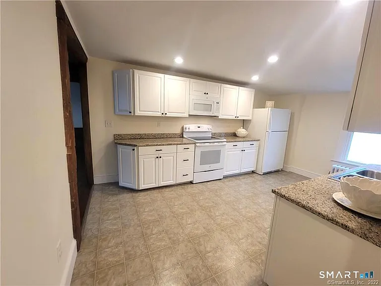 14 Prospect Hill Rd #B — Photo 6